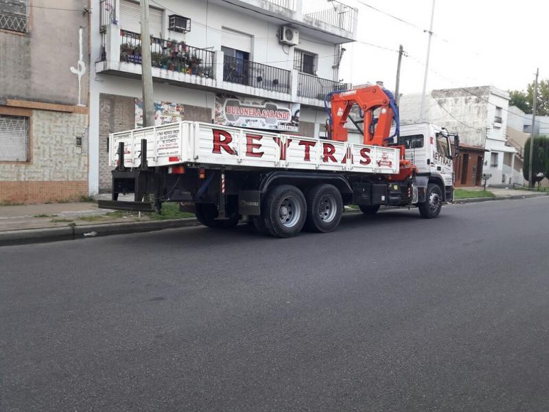 ALQUILER DE HIDROGRÚA 18 TONELAMETROS CHASIS C/BALANCÍN (EQ18)